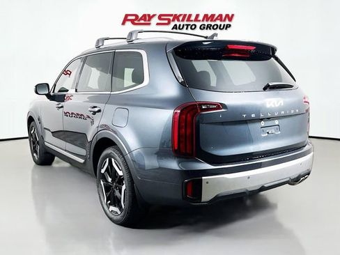 Used 2024 Kia Telluride S w/ S Sunroof Package FWD image 5