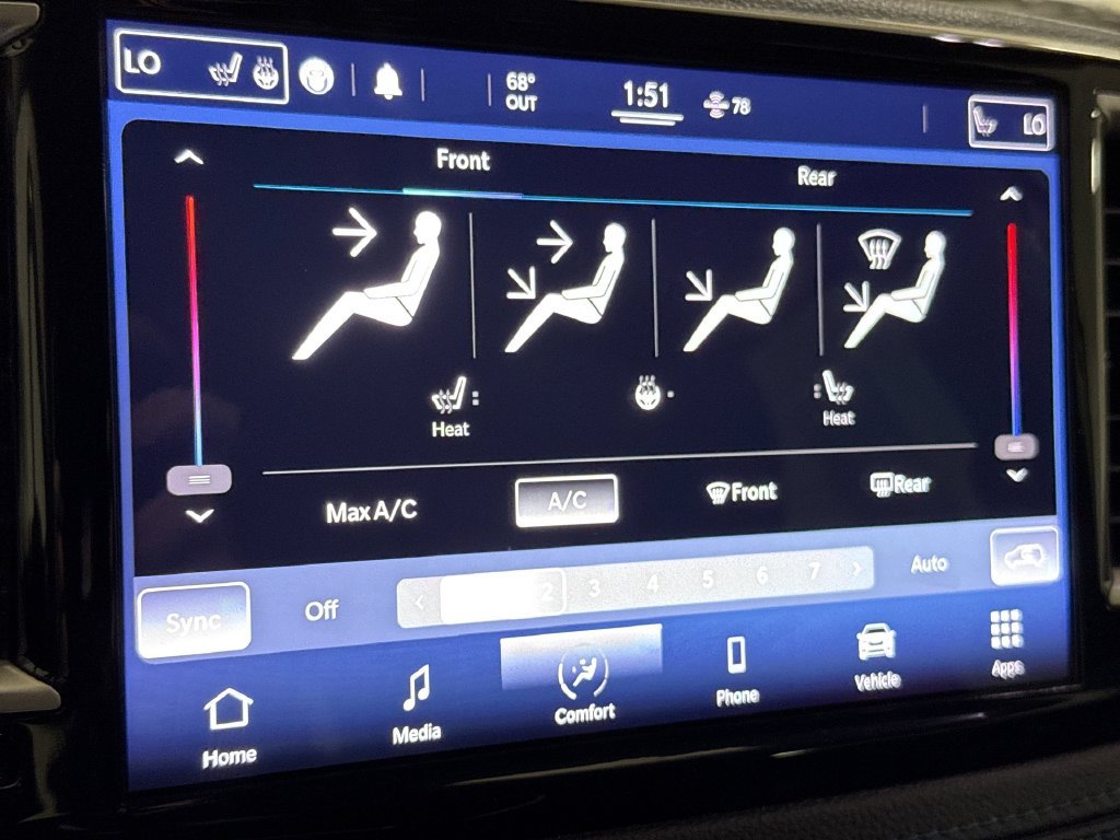 Used 2021 Chrysler Pacifica Touring-L FWD image 16