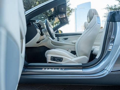 Used 2024 Bentley Continental GT V8 image 15