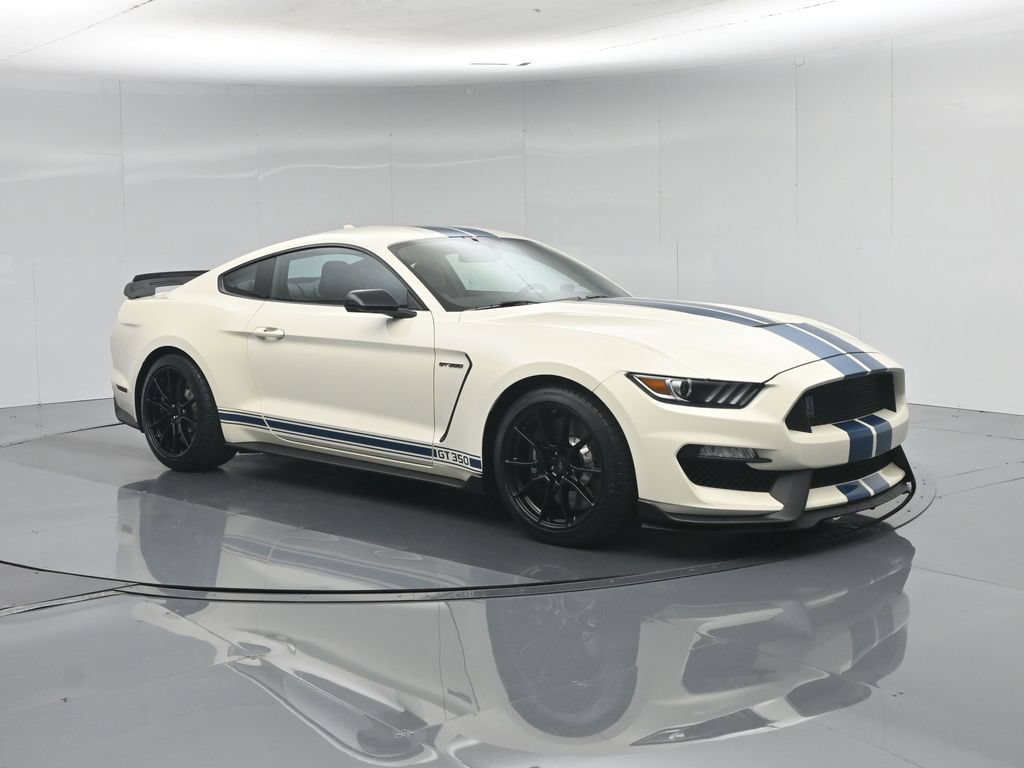 Certified 2020 Ford Mustang Shelby GT350 w/ Technology Package RWD image 24