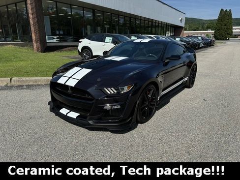 Used 2022 Ford Mustang Shelby GT500 w/ Technology Package image 2