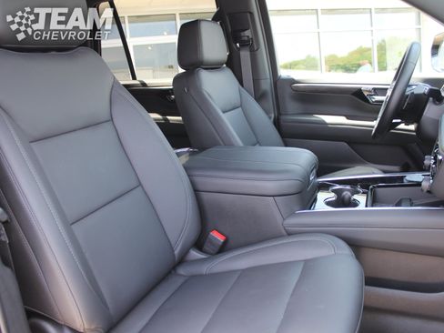 Used 2026 Chevrolet Tahoe LT w/ Comfort Package AWD/4WD image 30