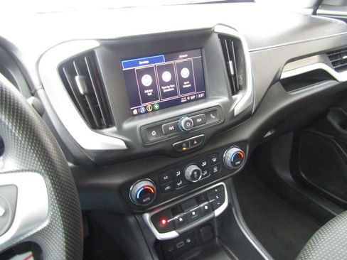 Used 2022 GMC Terrain SLE w/ Driver Convenience Package image 24