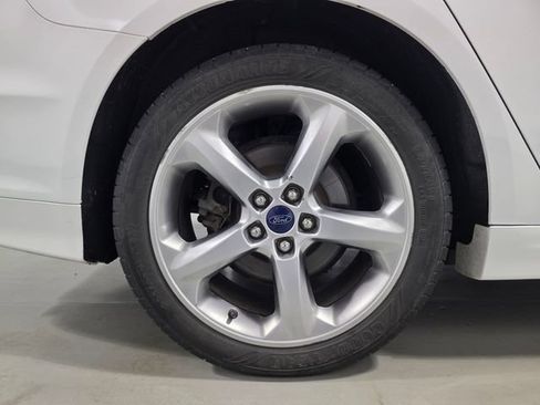 Used 2016 Ford Fusion SE FWD image 32