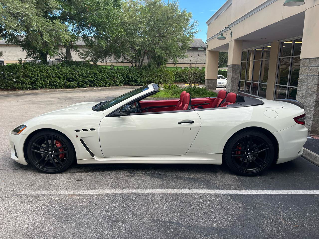 Used 2018 Maserati GranTurismo MC RWD image 10