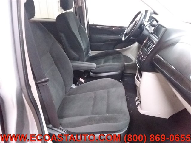 Used 2019 Dodge Grand Caravan SE FWD image 12