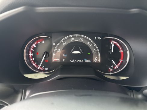 Used 2025 Toyota RAV4 XLE FWD image 20