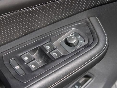 Used 2024 Volkswagen Atlas SE image 22