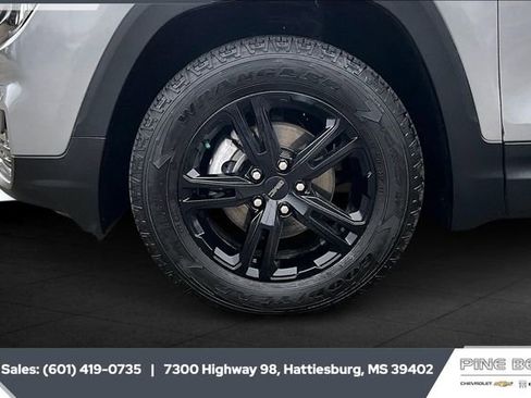 Used 2023 GMC Terrain AT4 image 7