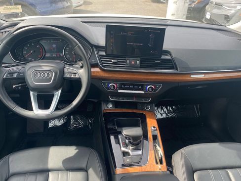 Used 2023 Audi Q5 2.0T Premium w/ Convenience Package AWD/4WD image 12