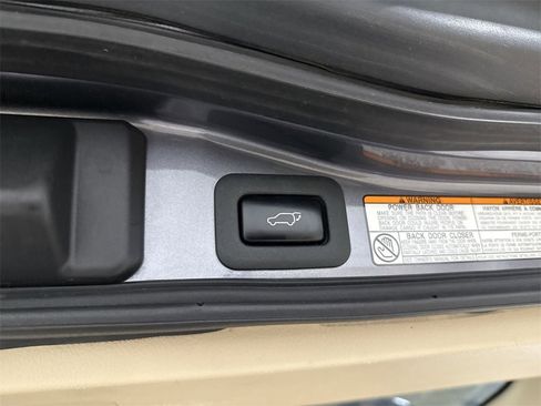 Used 2017 Lexus LX 570 4WD image 30