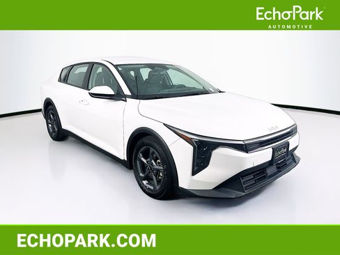 Used 2025 Kia K4 FWD image 1
