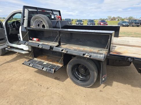 Used 2018 Ford F550 4x4 Regular Cab Super Duty image 31