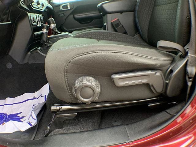 Used 2021 Jeep Wrangler Unlimited Sport AWD/4WD image 12