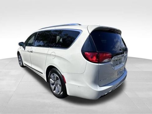 Used 2020 Chrysler Pacifica Limited w/ Advanced Safetytec Group FWD image 4
