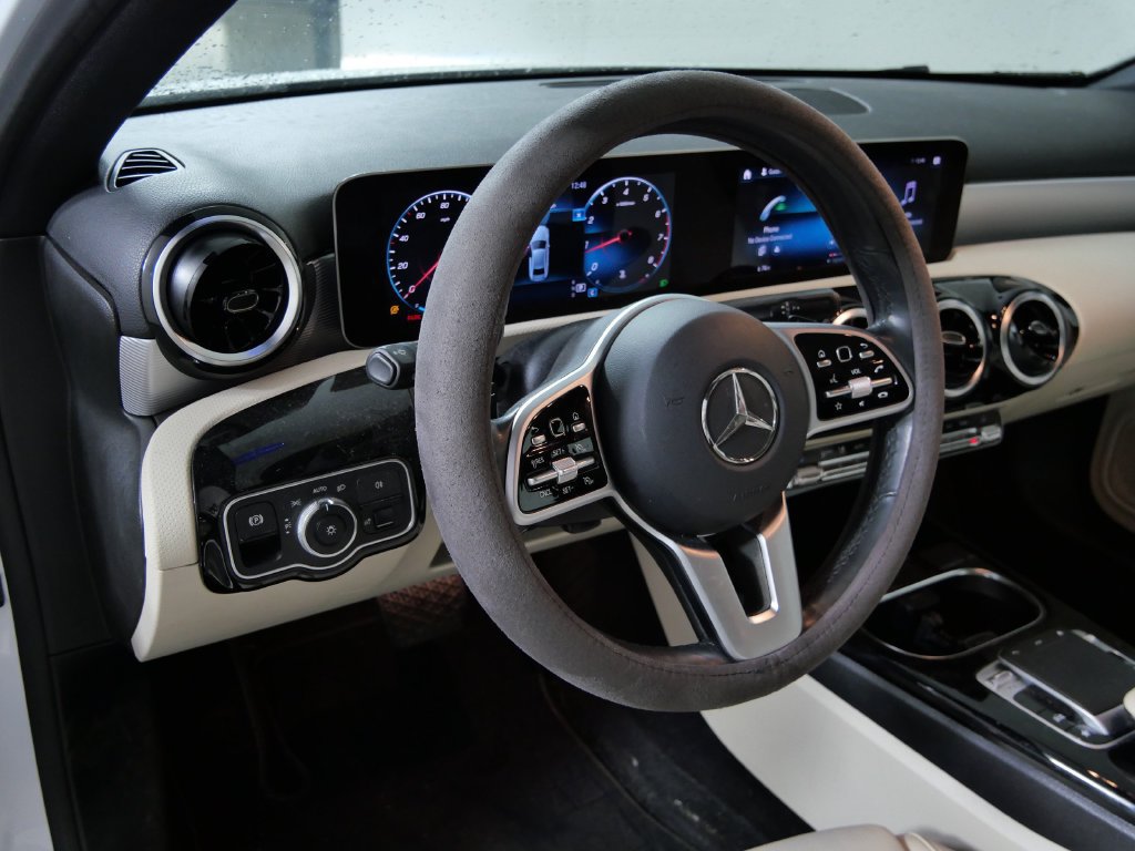 Used 2020 Mercedes-Benz A 220 4MATIC image 11