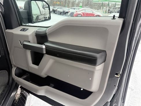 Used 2015 Ford F150 XLT w/ Equipment Group 302A Luxury image 55