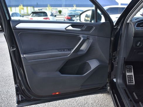 Used 2022 Volkswagen Tiguan S image 14