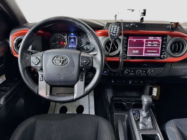 Used 2020 Toyota Tacoma TRD Off-Road AWD/4WD image 20