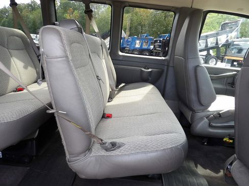 Used 2019 Chevrolet Express 3500 LS image 29