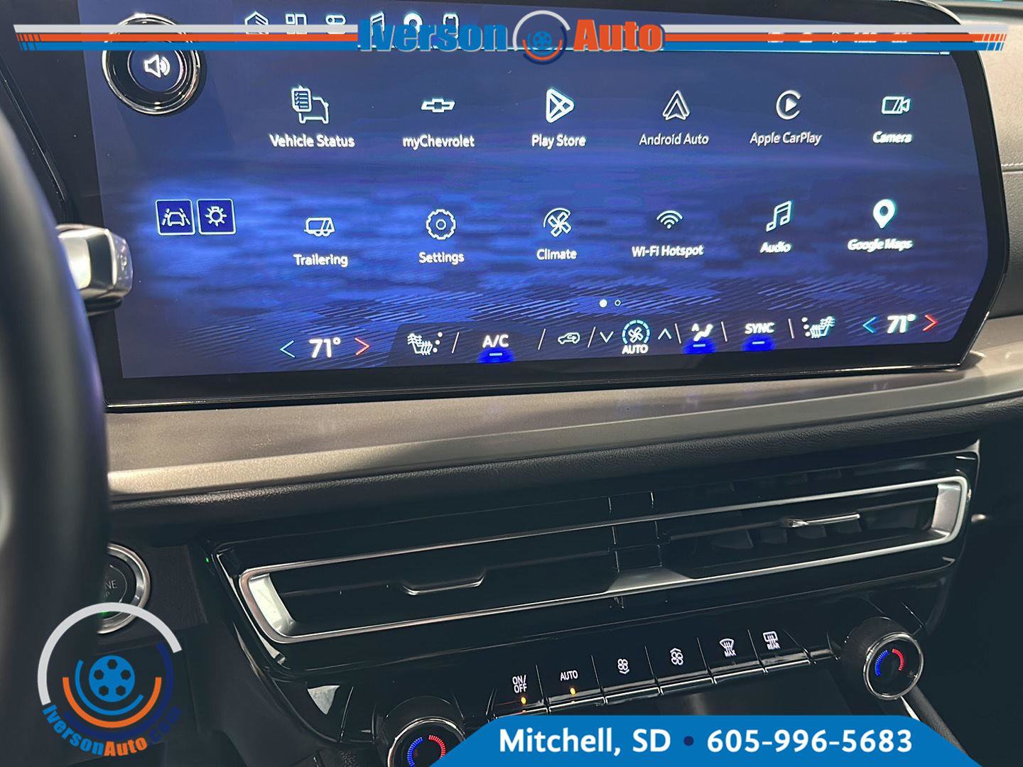 Used 2026 Chevrolet Traverse LT AWD/4WD image 18
