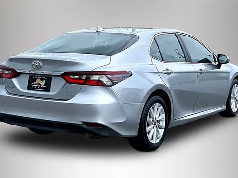 Used 2023 Toyota Camry LE FWD image 5