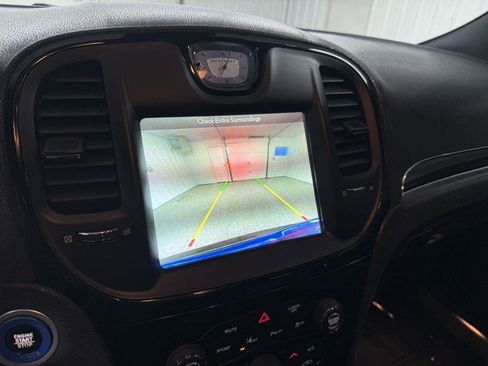 Used 2018 Chrysler 300 S w/ Safetytec Plus Group image 18