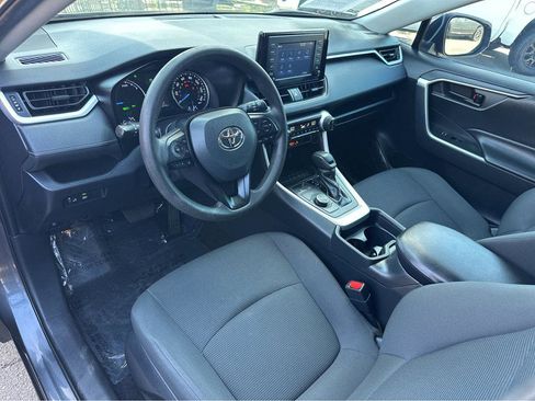 Used 2019 Toyota RAV4 LE image 16