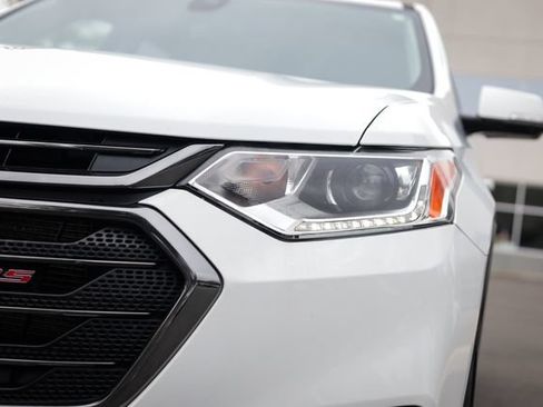 Used 2020 Chevrolet Traverse RS FWD image 18
