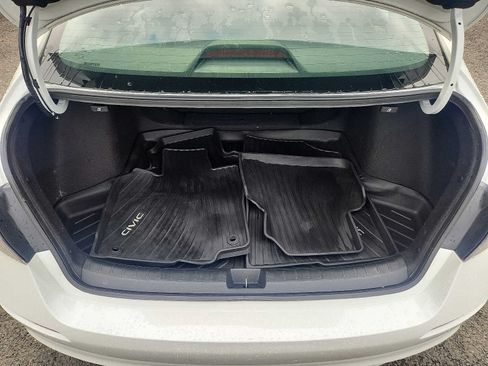 Certified 2024 Honda Civic EX image 27