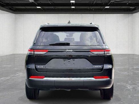Certified 2023 Jeep Grand Cherokee Laredo w/ Luxury Tech Group I AWD/4WD image 6