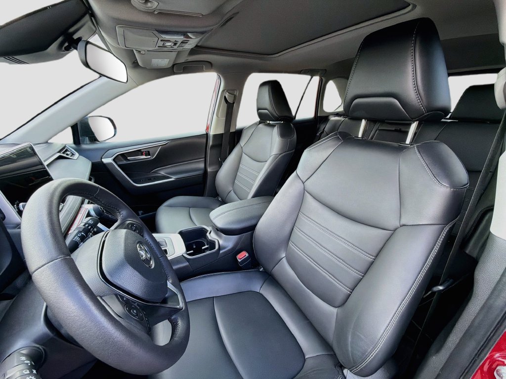 Used 2025 Toyota RAV4 XLE Premium FWD image 19