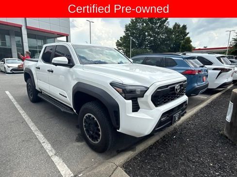 Used 2024 Toyota Tacoma TRD Off-Road w/ TRD Off Road Premium Package AWD/4WD image 2