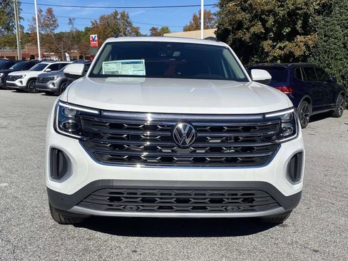New 2026 Volkswagen Atlas SE FWD image 2