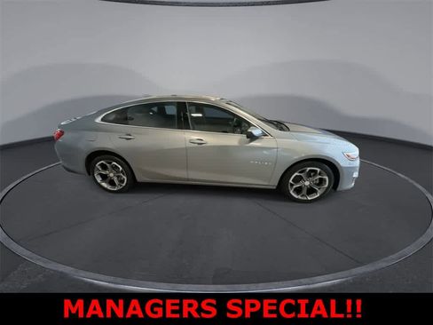 Used 2024 Chevrolet Malibu LT image 9