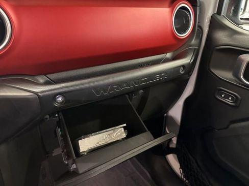 Used 2022 Jeep Wrangler Unlimited Rubicon w/ LED Lighting Group image 41