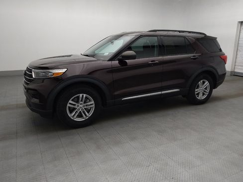 Used 2022 Ford Explorer XLT RWD image 2