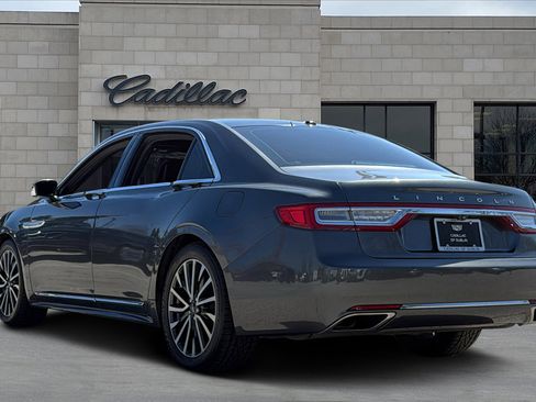 Used 2017 Lincoln Continental Select w/ Climate Package AWD/4WD image 4