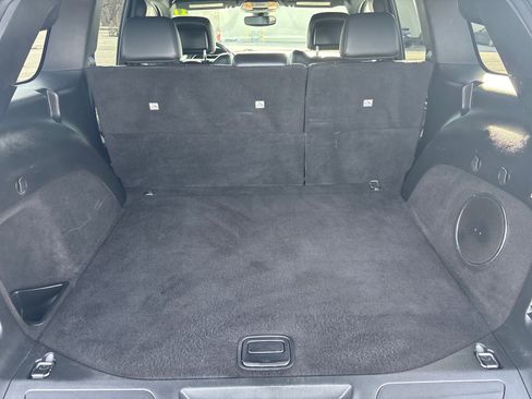 Used 2017 Jeep Grand Cherokee Altitude image 18