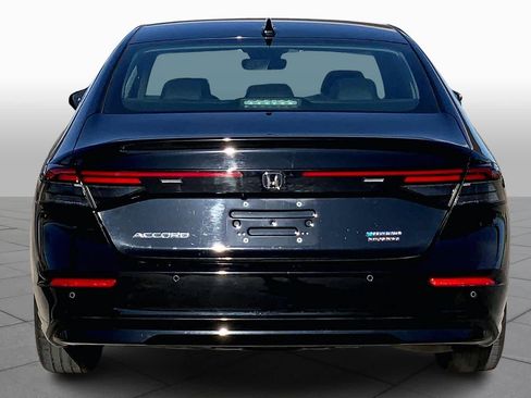 Used 2023 Honda Accord Touring image 4