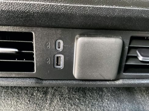 Used 2025 Chevrolet Silverado 2500 LT w/ Convenience Package image 30