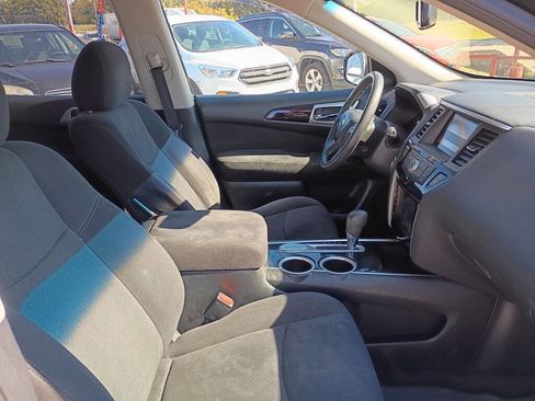 Used 2015 Nissan Pathfinder S image 14