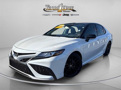 Used 2022 Toyota Camry XSE image 4