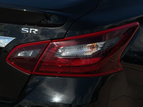 Used 2017 Nissan Altima 2.5 SR FWD image 29