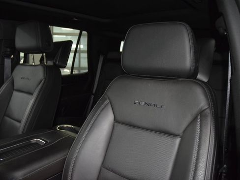 Used 2024 GMC Yukon Denali AWD/4WD image 43