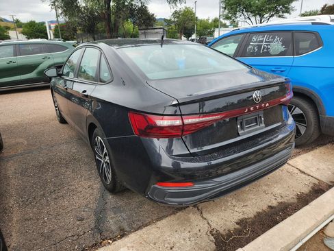 Used 2025 Volkswagen Jetta Sport FWD image 8