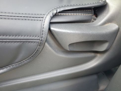 Used 2019 Nissan Titan S w/ S Utility Package image 15