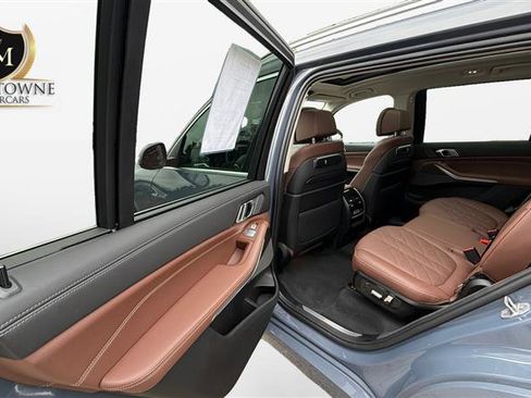 Used 2023 BMW X7 xDrive40i w/ Premium Package AWD/4WD image 23