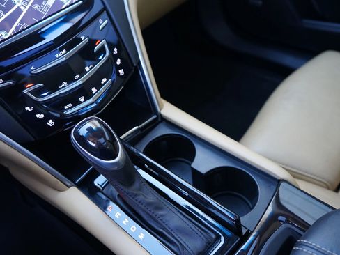 Used 2013 Cadillac XTS Premium image 33