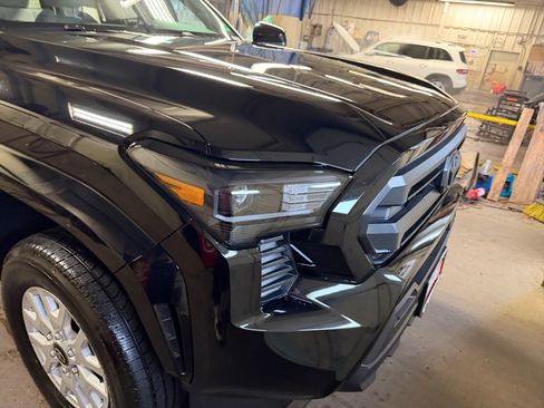 Used 2025 Toyota Tacoma SR5 image 28